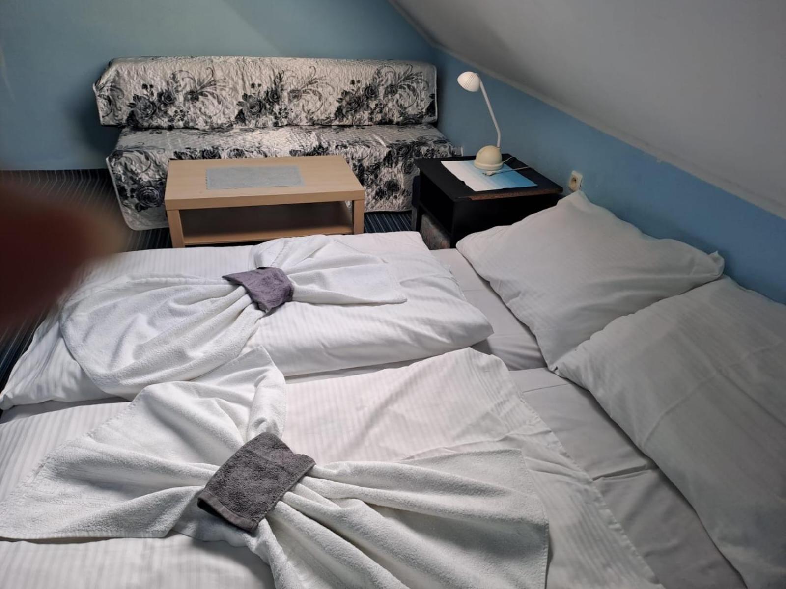 Hotel Kamenny Vrch Хомутов Экстерьер фото