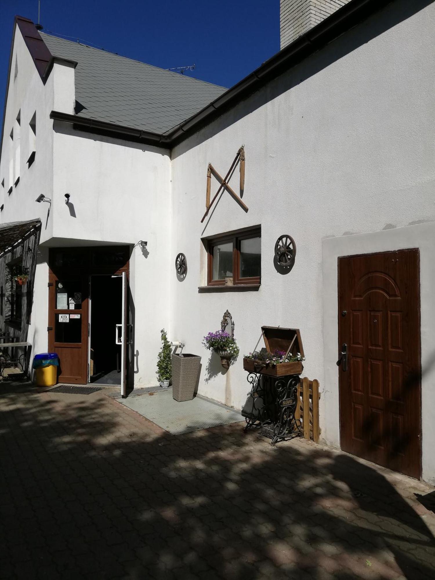 Hotel Kamenny Vrch Хомутов Экстерьер фото