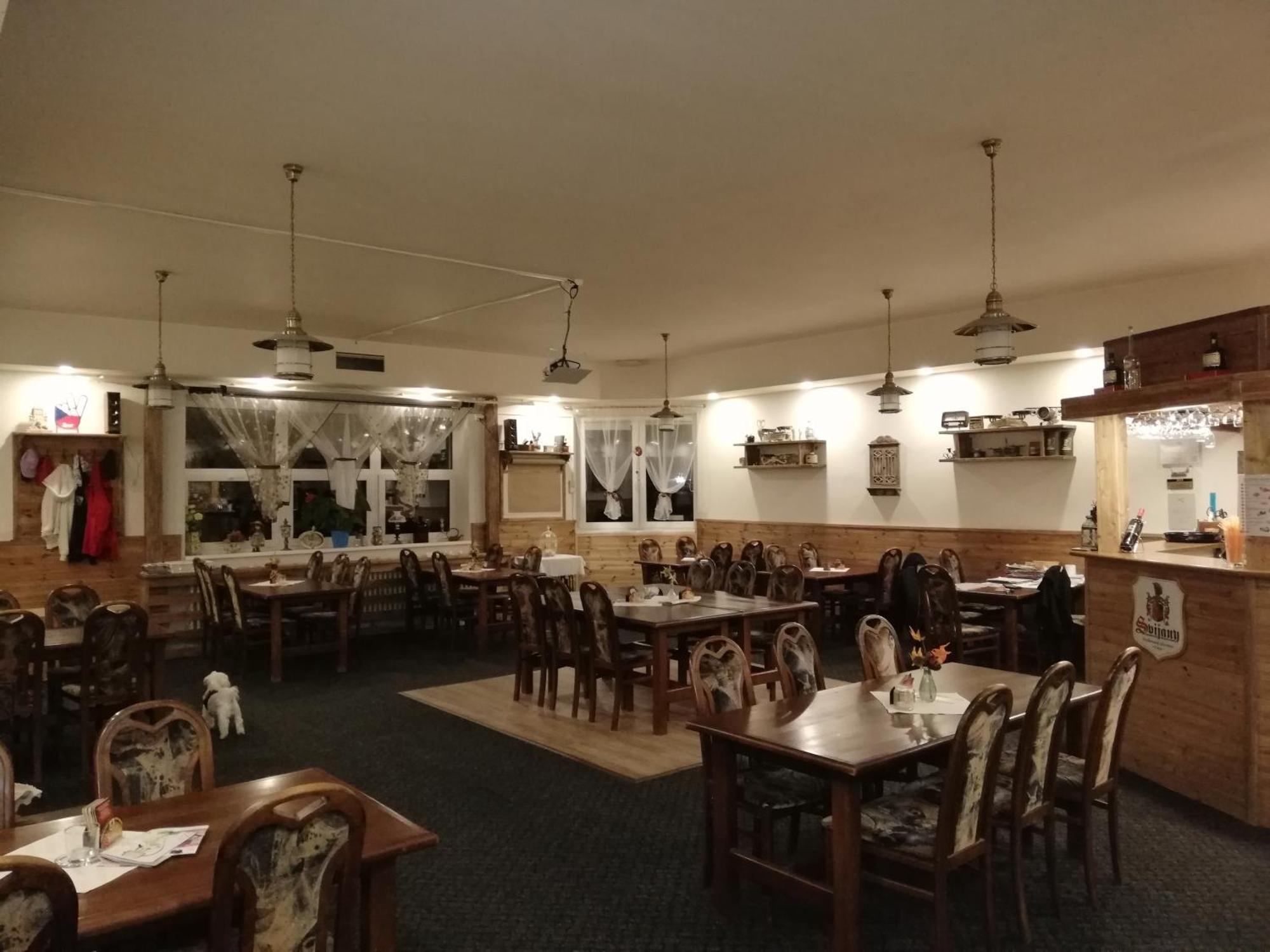 Hotel Kamenny Vrch Хомутов Экстерьер фото